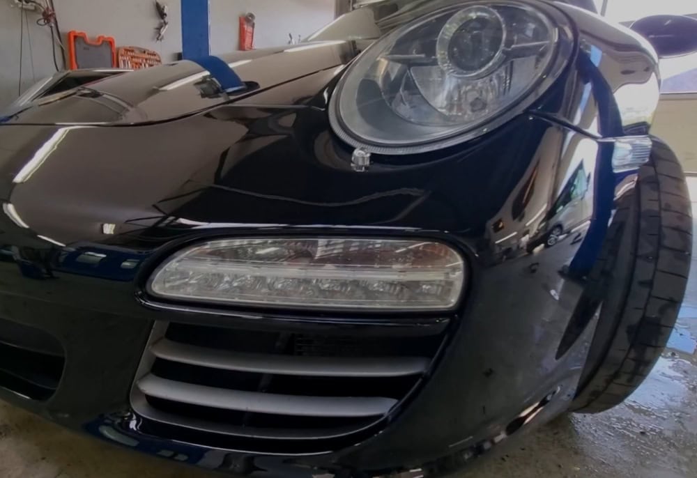 Porsche 997 keulan maalaus